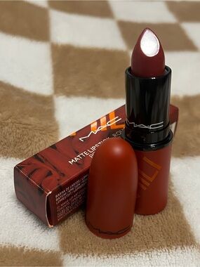 MAC Lipstick Matte-Chili